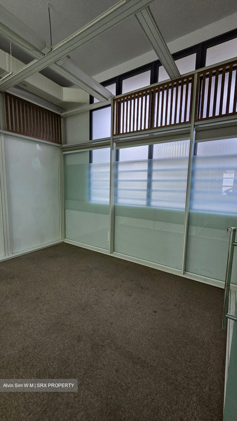 T-space (D18), Office #547768821